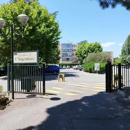 Apartamento Avec Place De Parking Fréjus